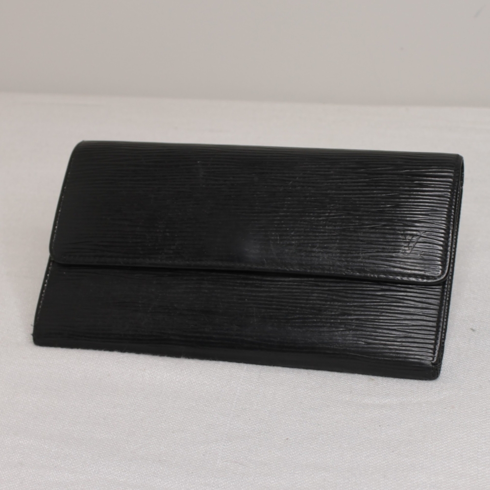Louis Vuitton Sarah Epi Leather Wallet